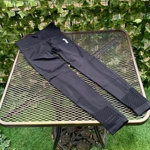 Brand new Gymshark Warp Knit Leggings - Black